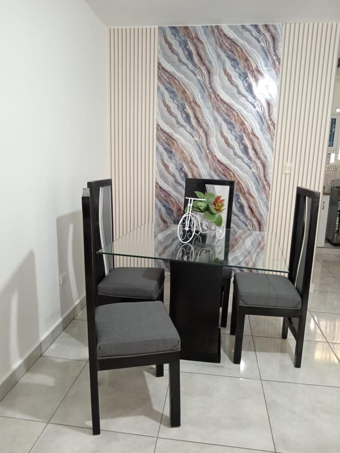 Apartamentos De 1 2 Y 3 Habitaciones سانتياغو دي لوس كاباليروس المظهر الخارجي الصورة