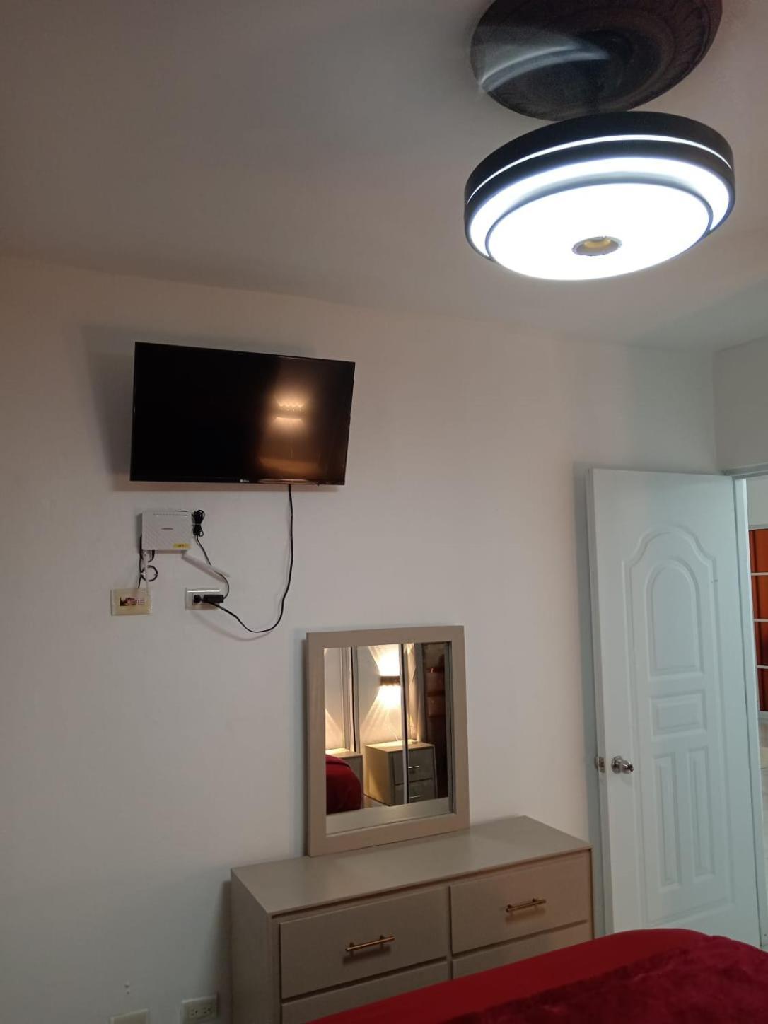 Apartamentos De 1 2 Y 3 Habitaciones سانتياغو دي لوس كاباليروس المظهر الخارجي الصورة