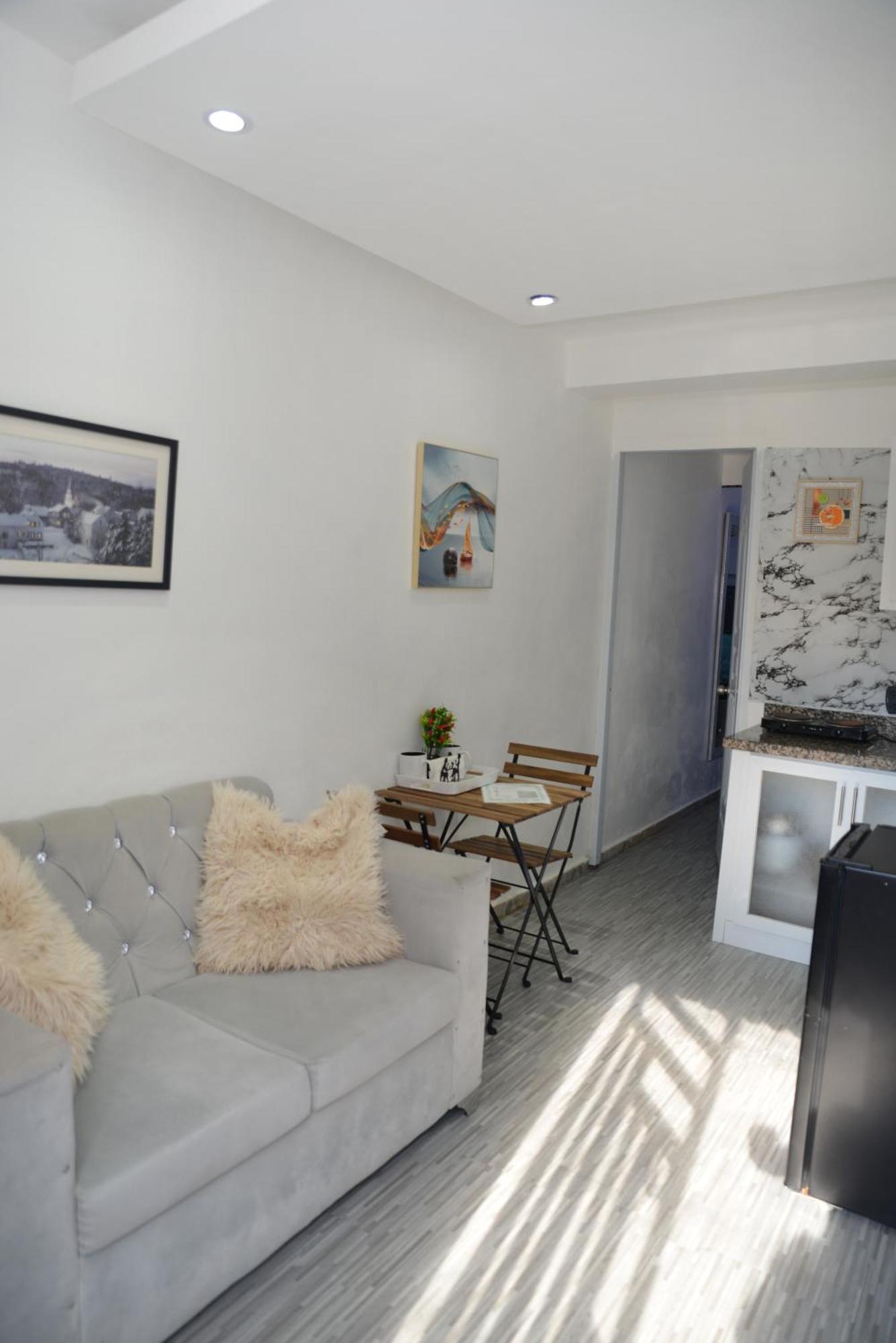 Apartamentos De 1 2 Y 3 Habitaciones سانتياغو دي لوس كاباليروس المظهر الخارجي الصورة