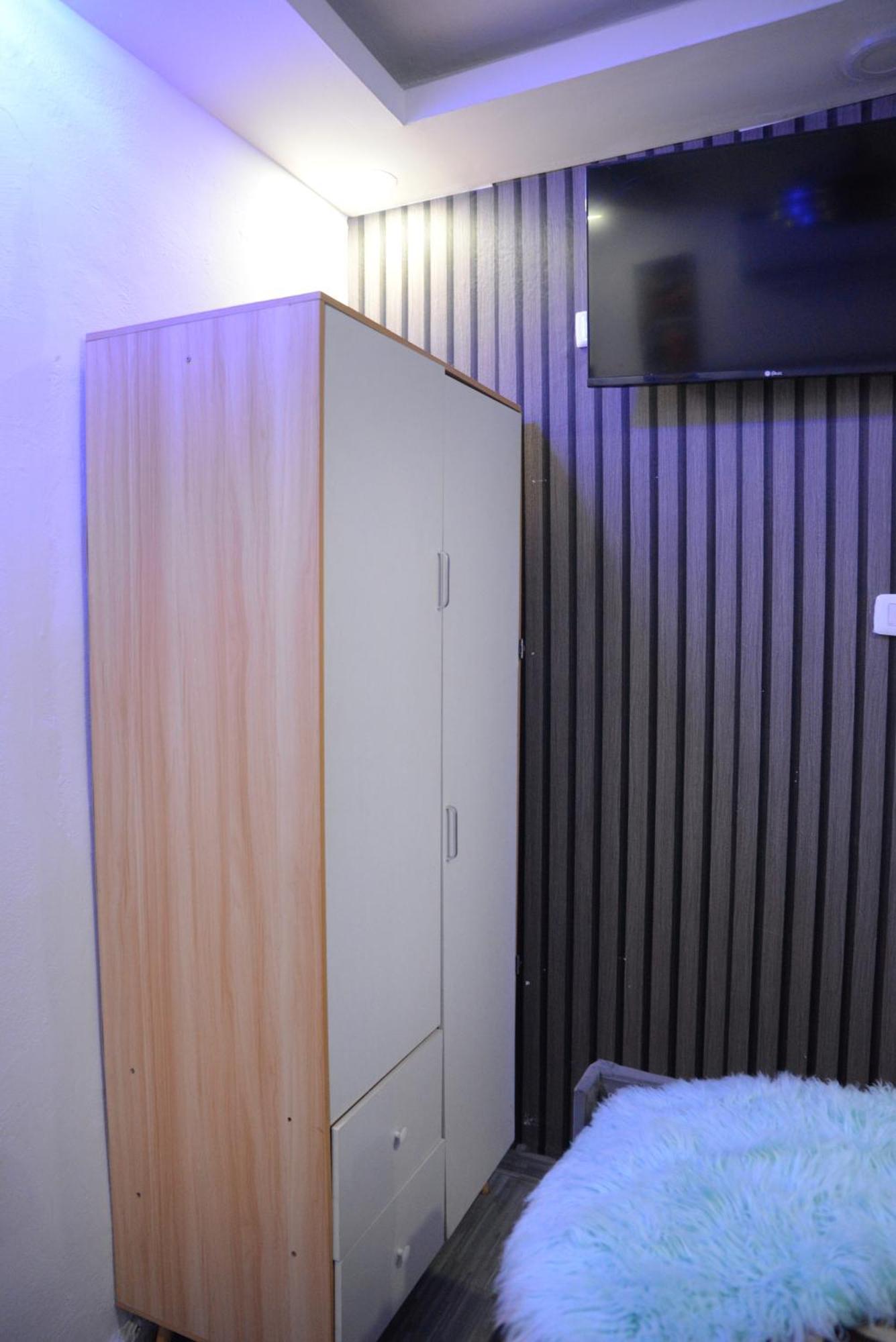 Apartamentos De 1 2 Y 3 Habitaciones سانتياغو دي لوس كاباليروس المظهر الخارجي الصورة
